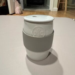 NWOT, Pampered Chef White Ceramic Egg Cooker for Microwave